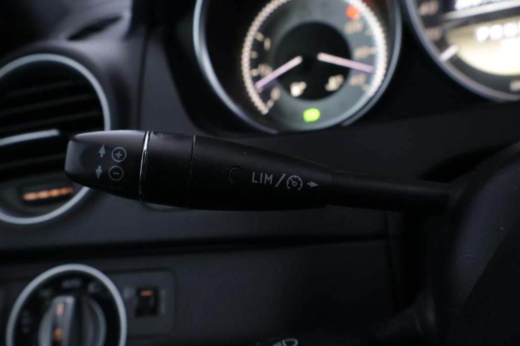 MERCEDES-BENZ C 2011