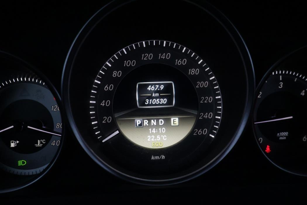 MERCEDES-BENZ C 2011