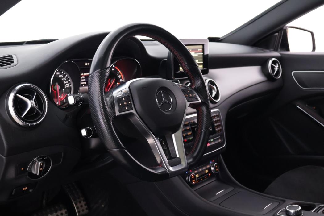 MERCEDES-BENZ CLA 2014