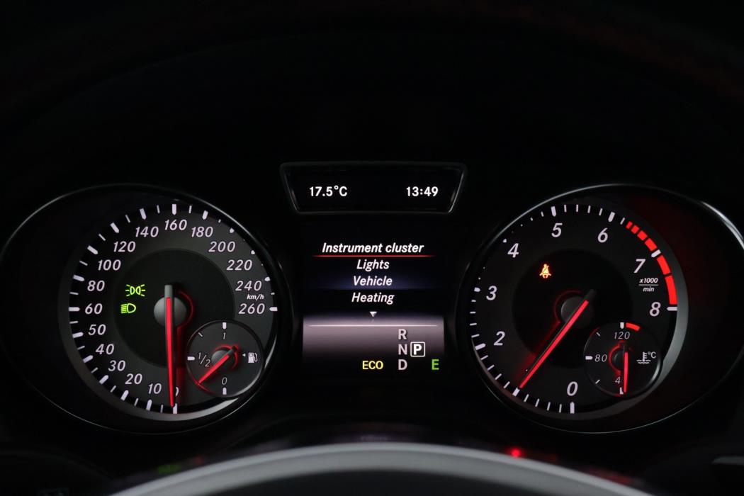 MERCEDES-BENZ CLA 2014