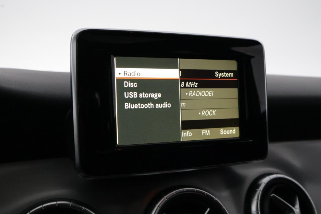 MERCEDES-BENZ CLA 2014