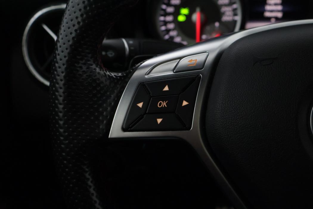 MERCEDES-BENZ CLA 2014