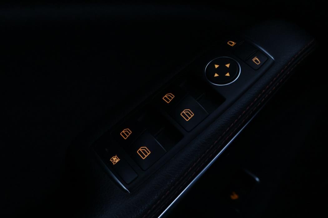 MERCEDES-BENZ CLA 2014