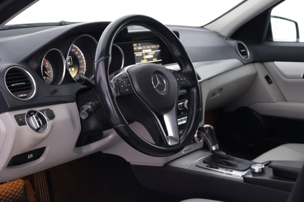 MERCEDES-BENZ C 2012