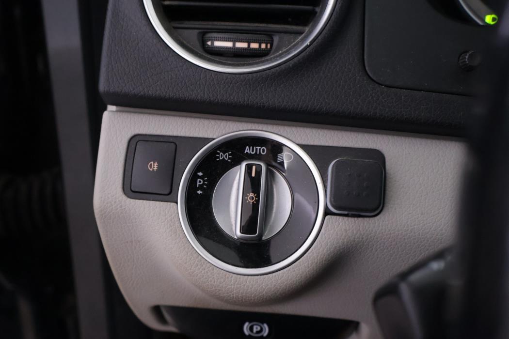 MERCEDES-BENZ C 2012