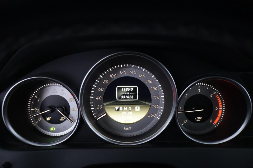 MERCEDES-BENZ C 2012