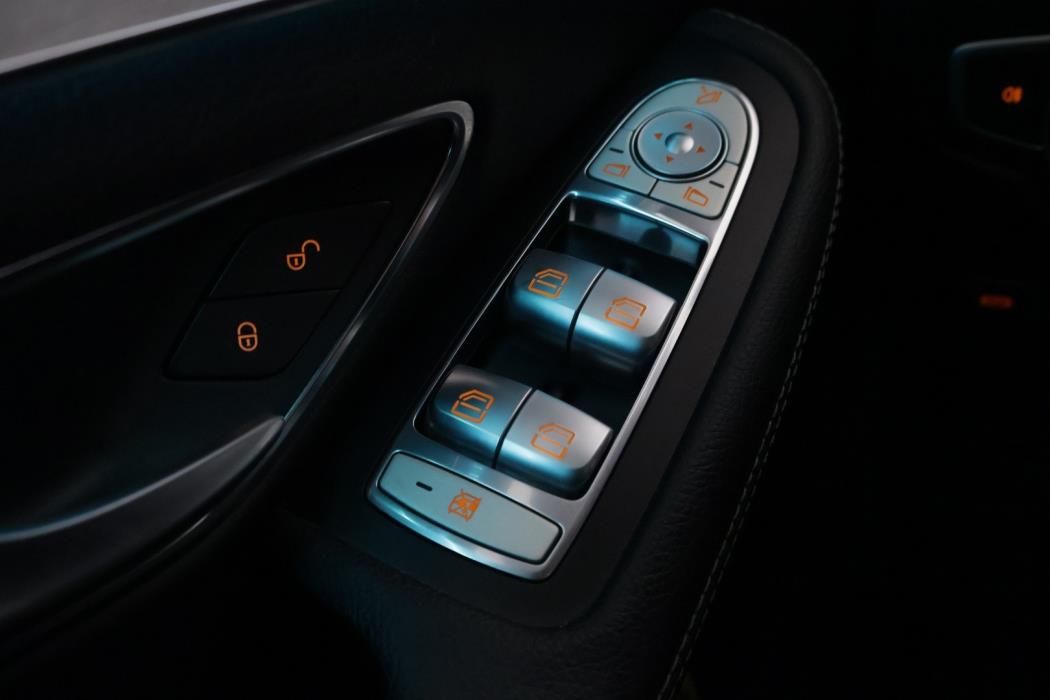 MERCEDES-BENZ C 2016