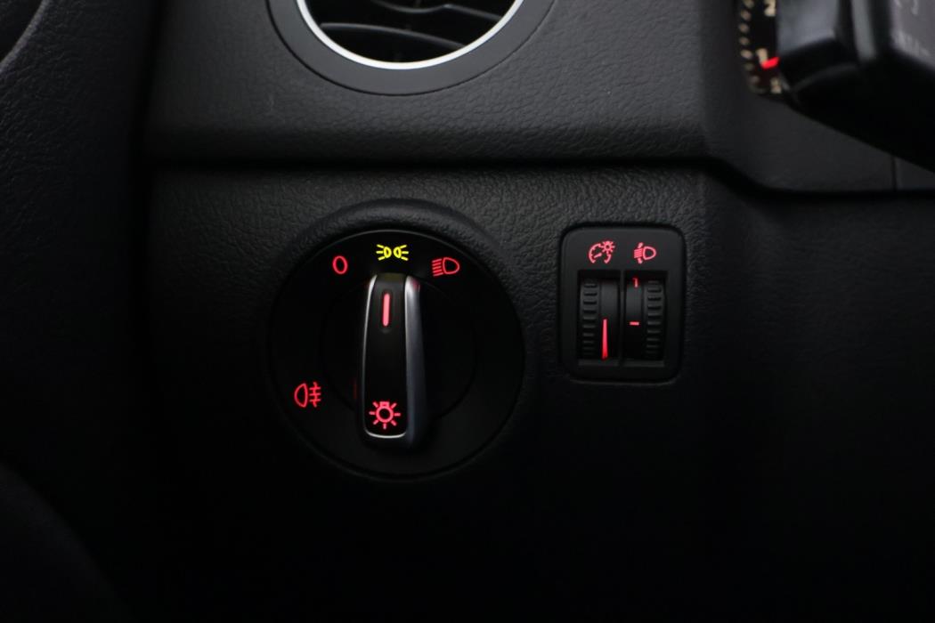 VOLKSWAGEN Golf Plus 2012