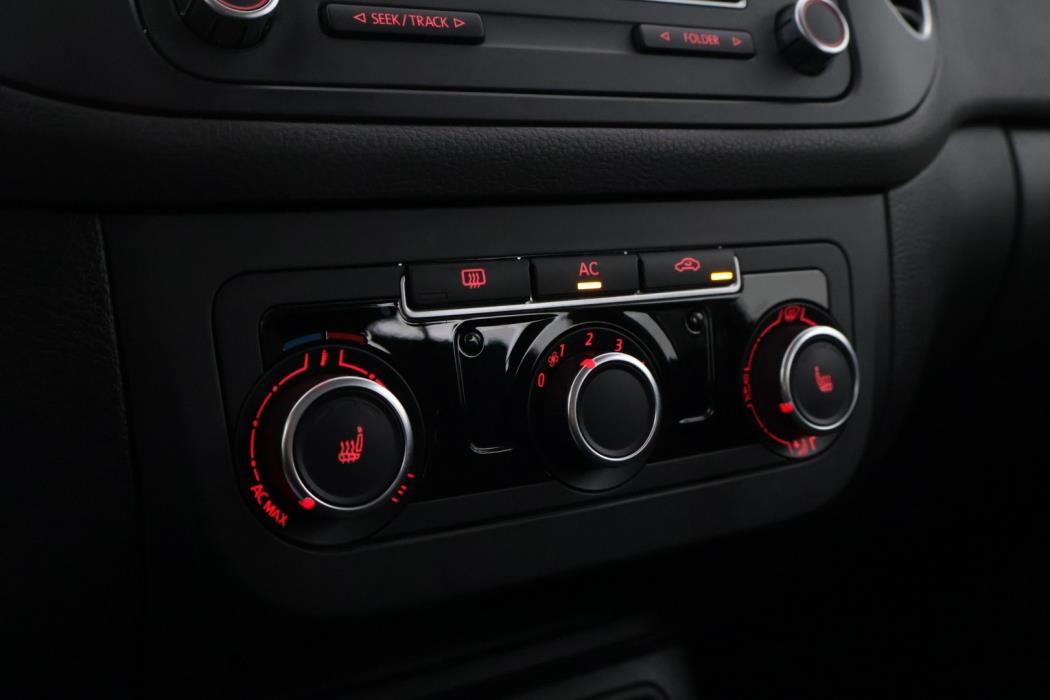 VOLKSWAGEN Golf Plus 2012