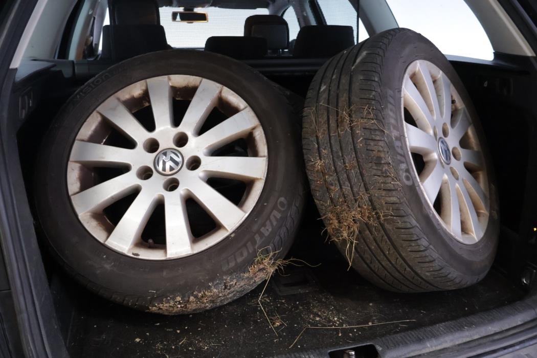 VOLKSWAGEN Passat 2011