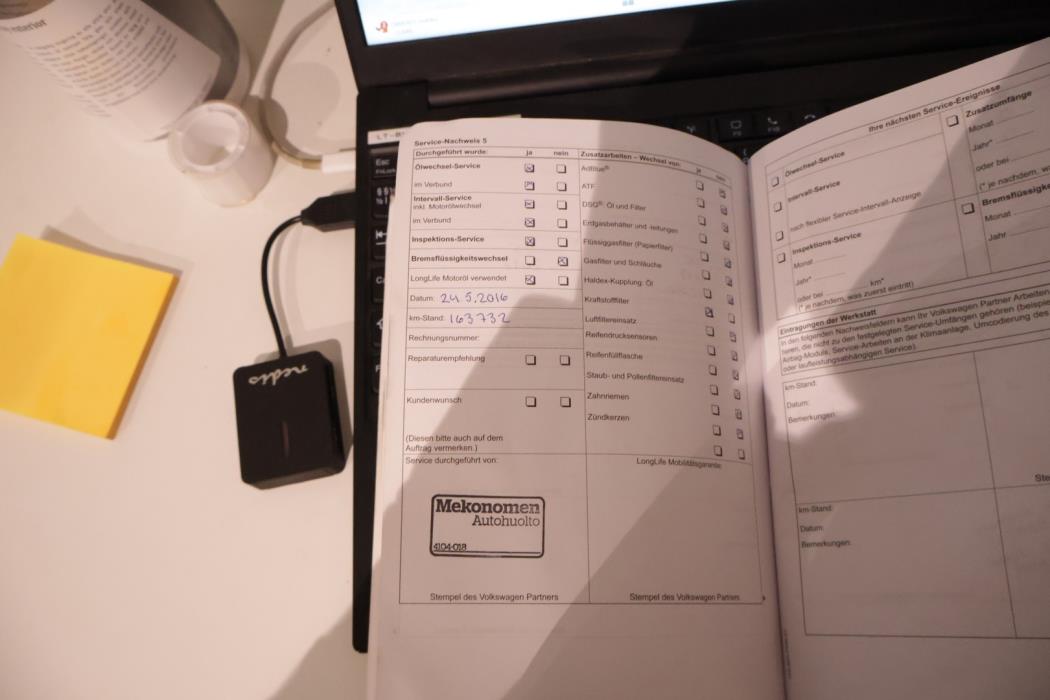 VOLKSWAGEN Passat 2011