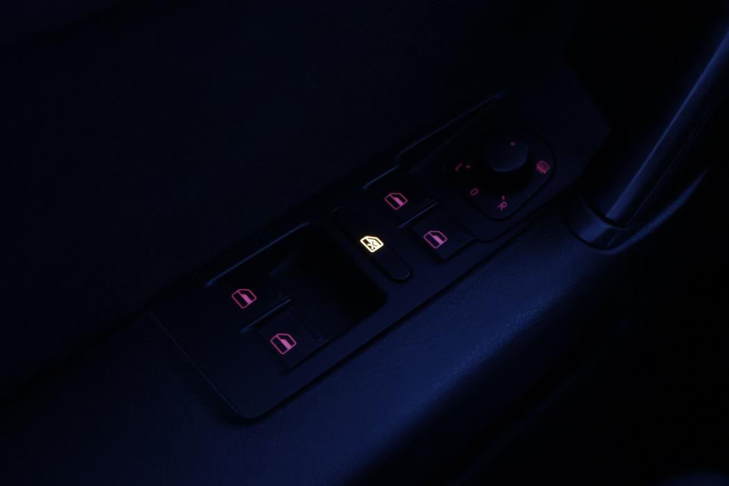 VOLKSWAGEN Passat 2011