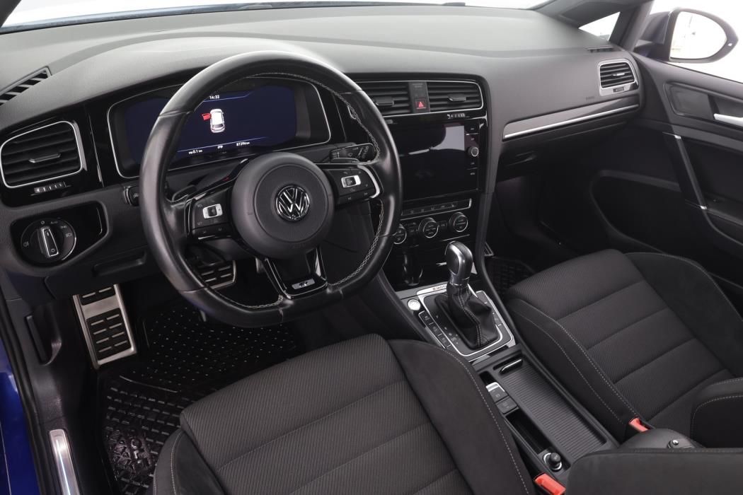 VOLKSWAGEN Golf 2018