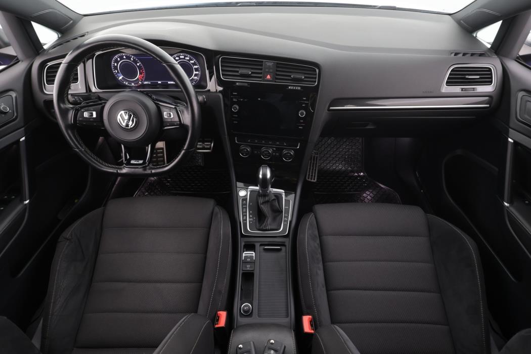 VOLKSWAGEN Golf 2018