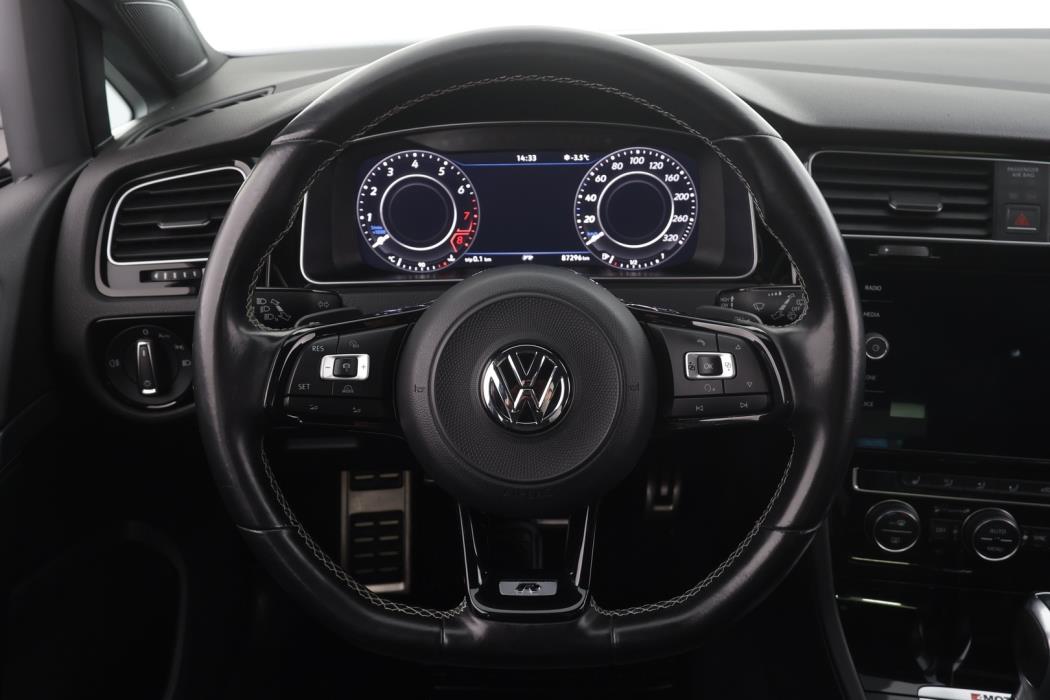 VOLKSWAGEN Golf 2018