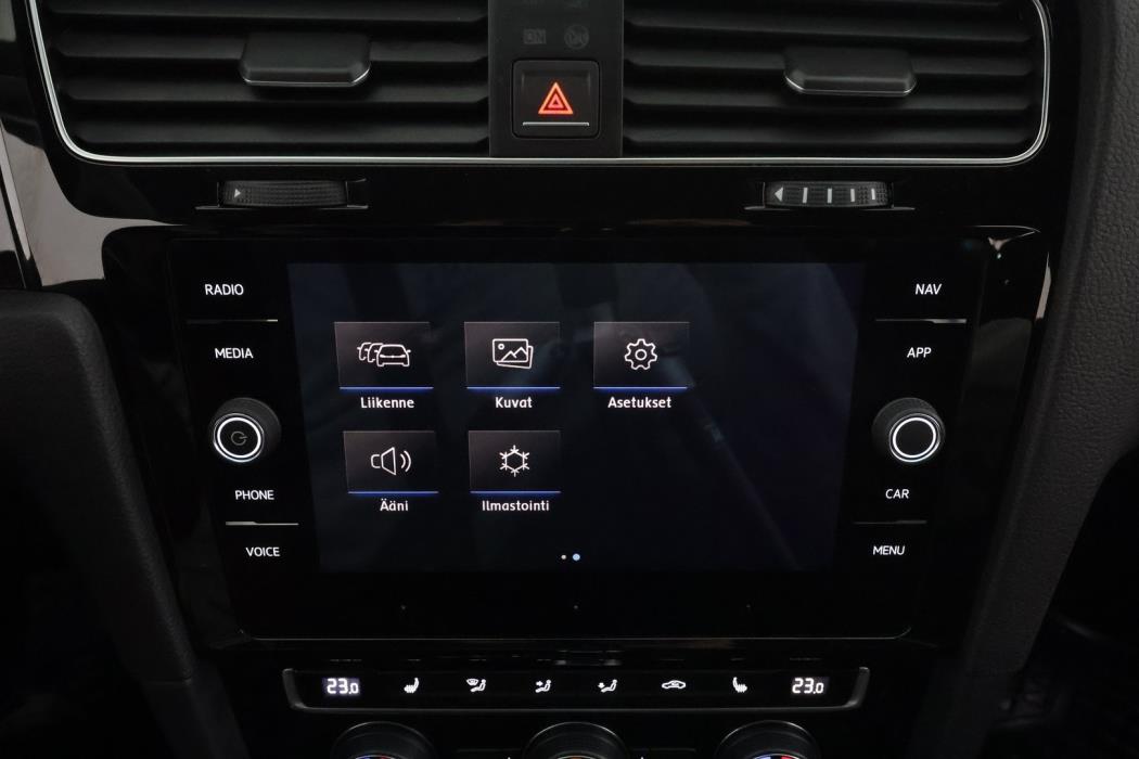 VOLKSWAGEN Golf 2018