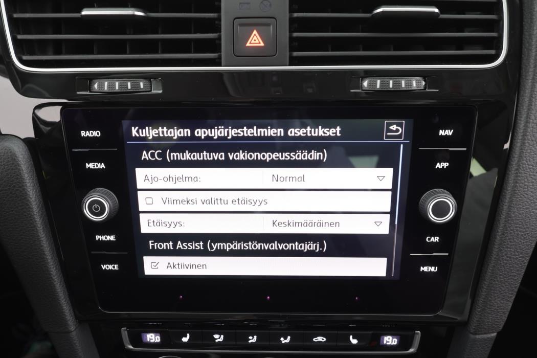 VOLKSWAGEN Golf 2019