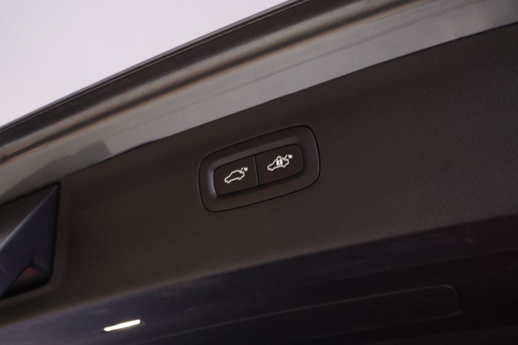 VOLVO XC90 2016