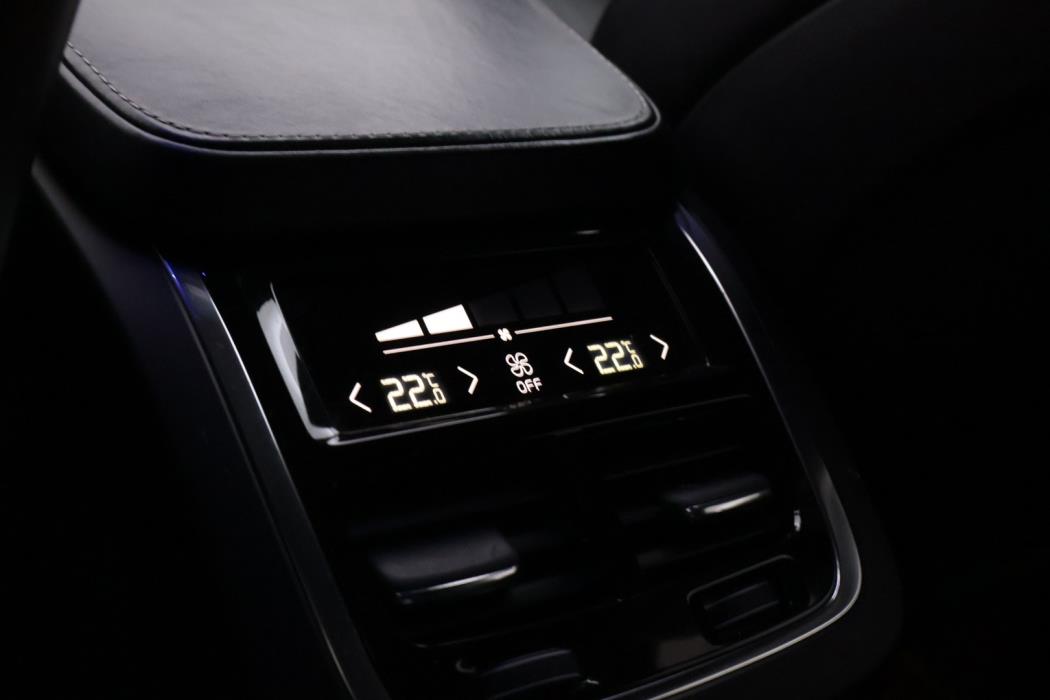 VOLVO XC90 2016