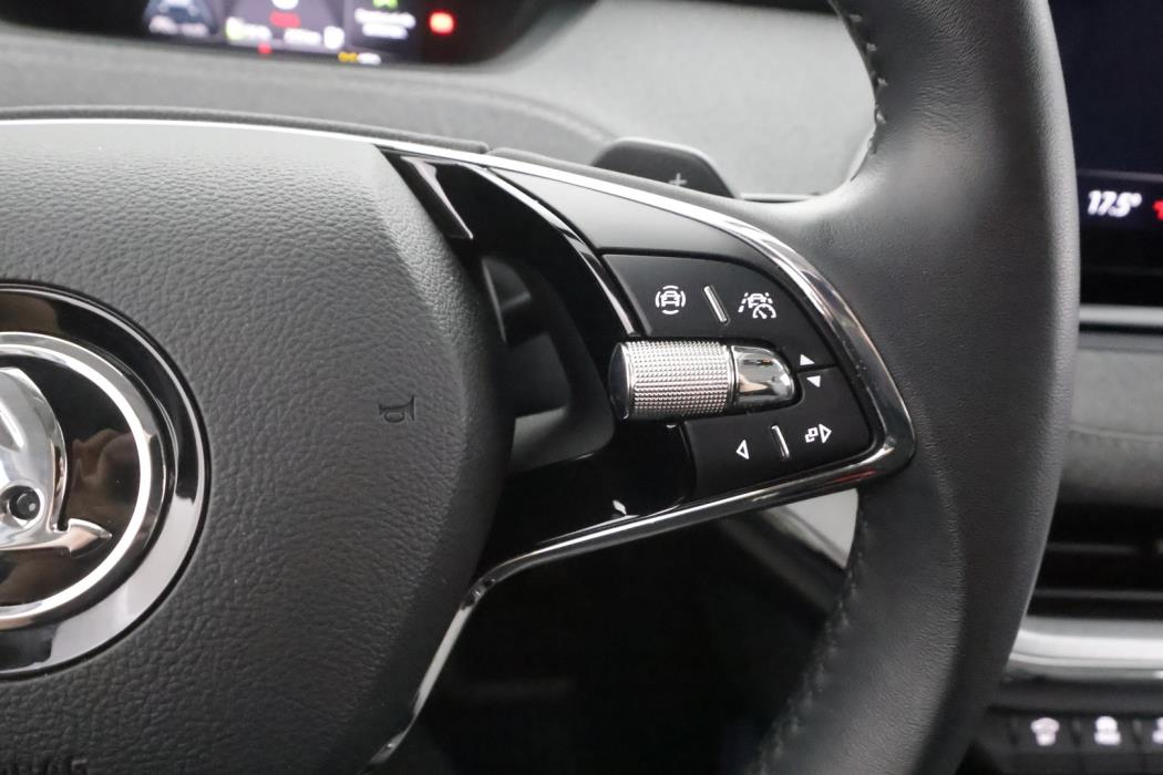 SKODA Enyaq 2023