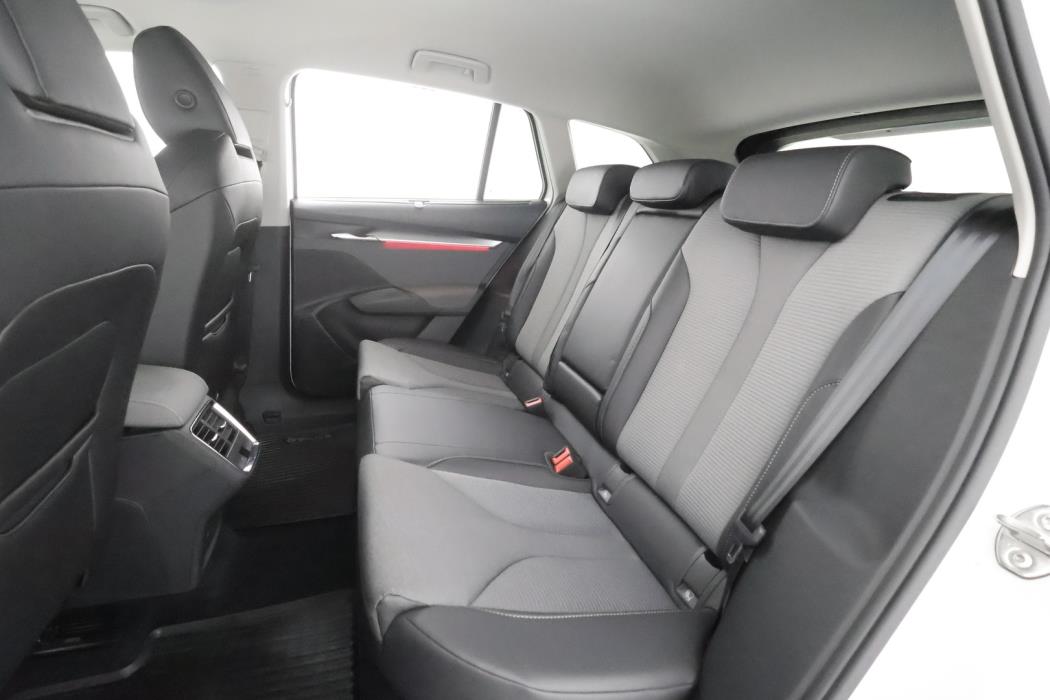 SKODA Enyaq 2023