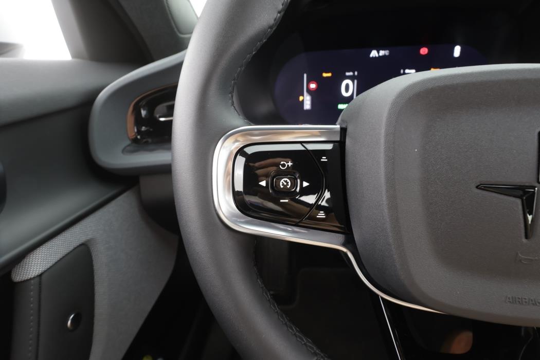 POLESTAR 2 2023