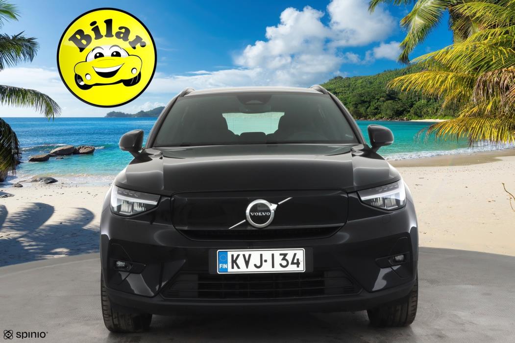 VOLVO XC40 2023