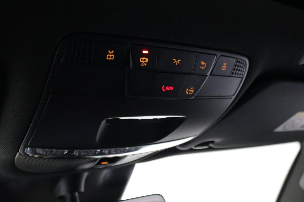 MERCEDES-BENZ EQC 2021