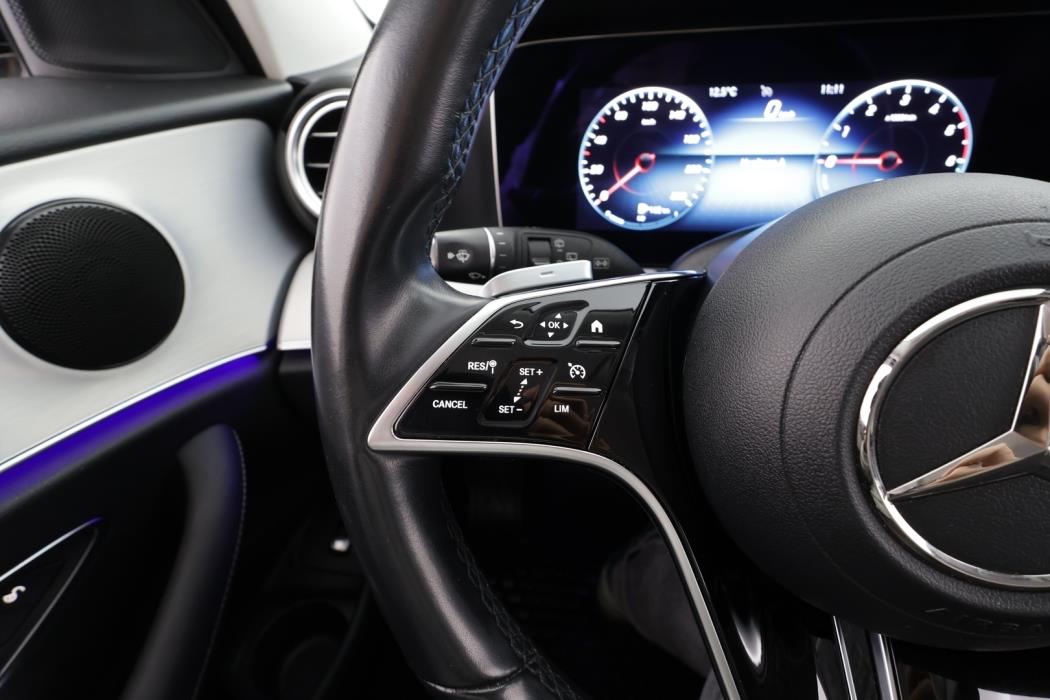 MERCEDES-BENZ E 2021