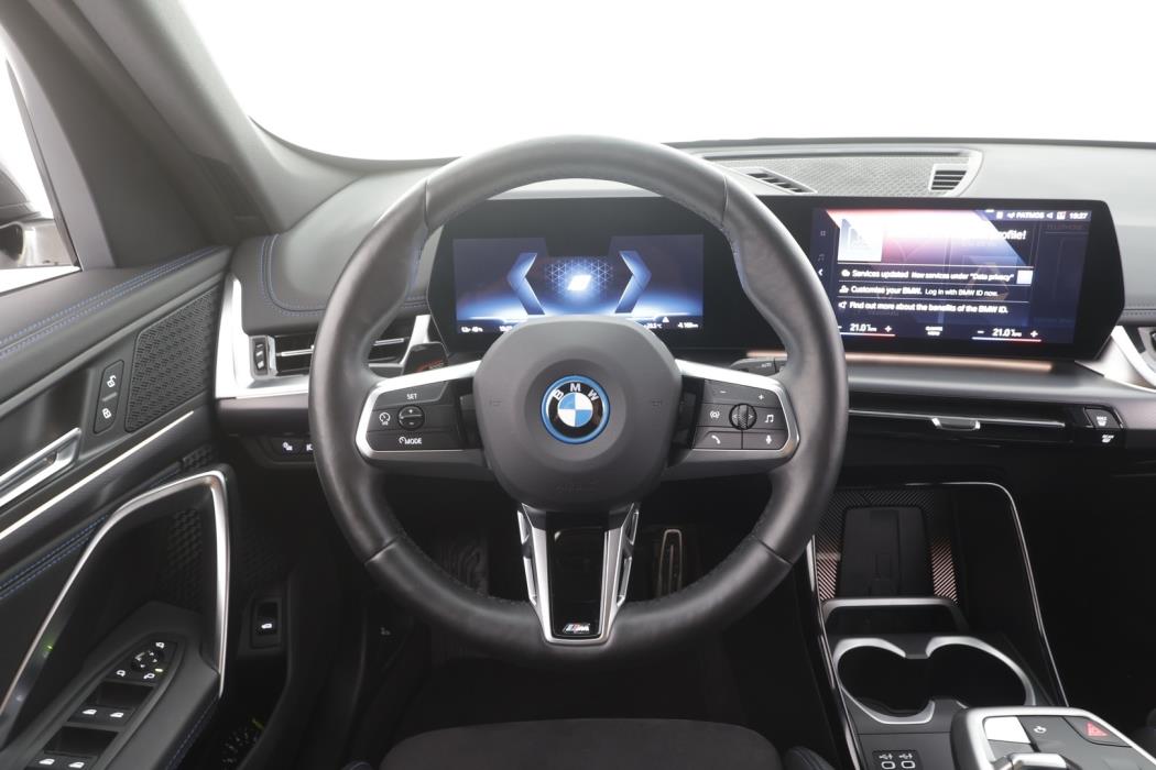 BMW iX1 2023