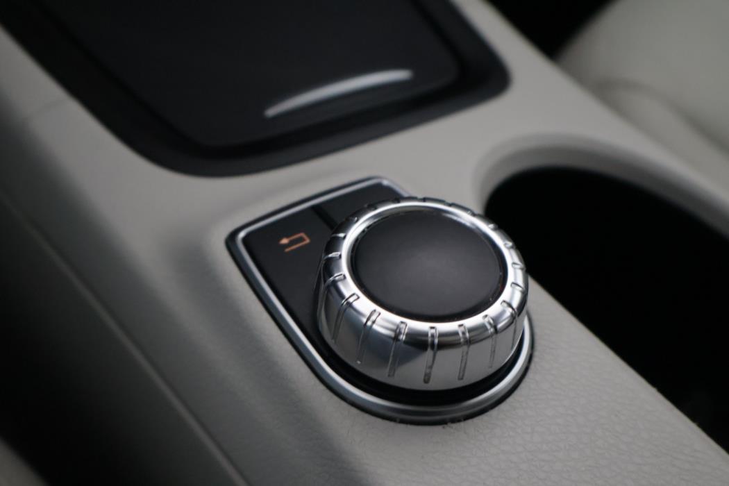 MERCEDES-BENZ B 2013