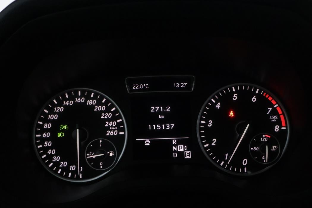 MERCEDES-BENZ B 2013