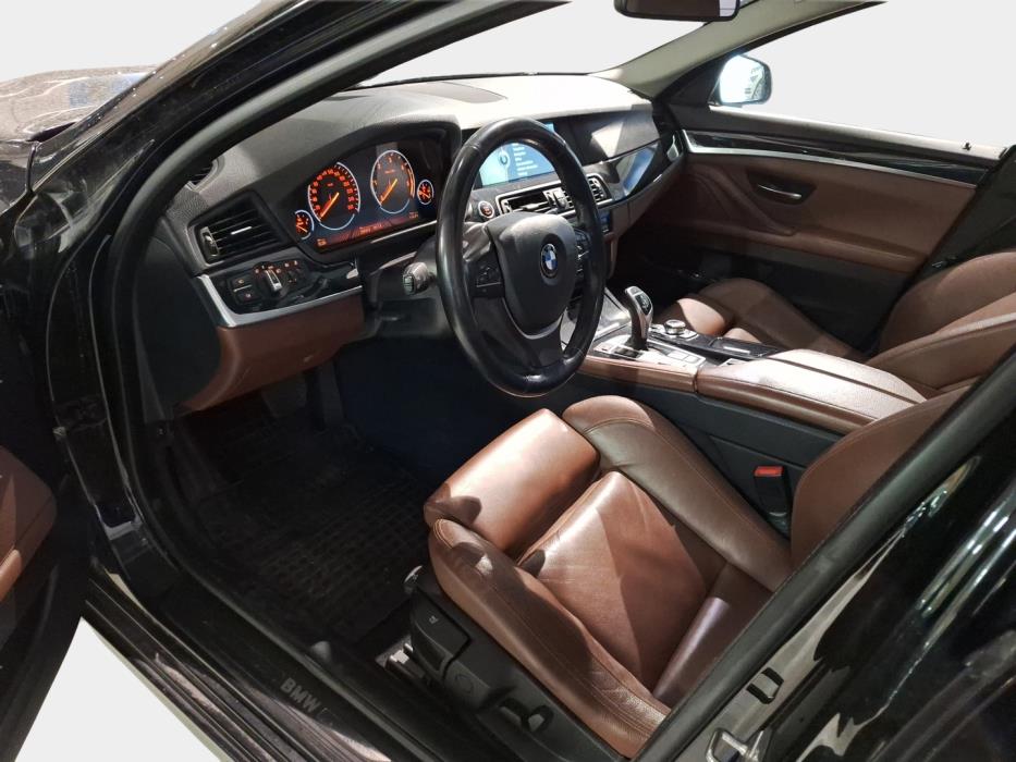 BMW 530 2011
