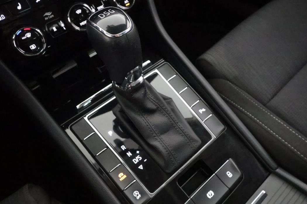 SKODA Superb 2019
