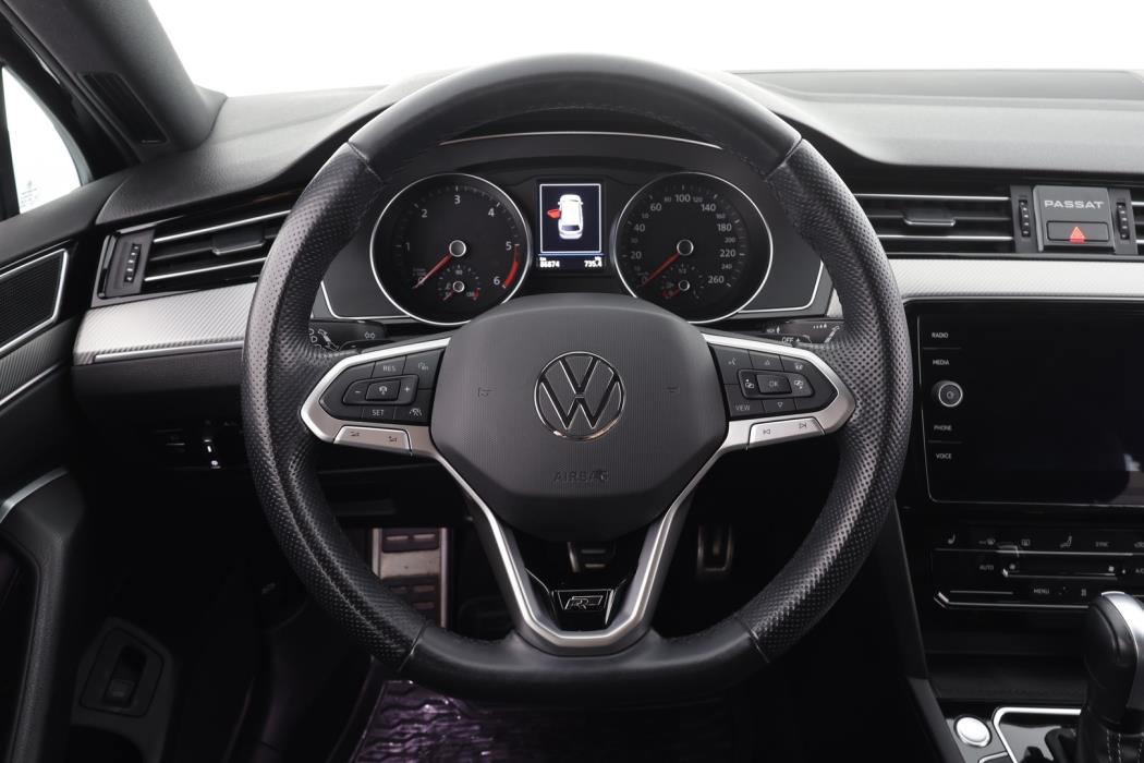 VOLKSWAGEN Passat 2021