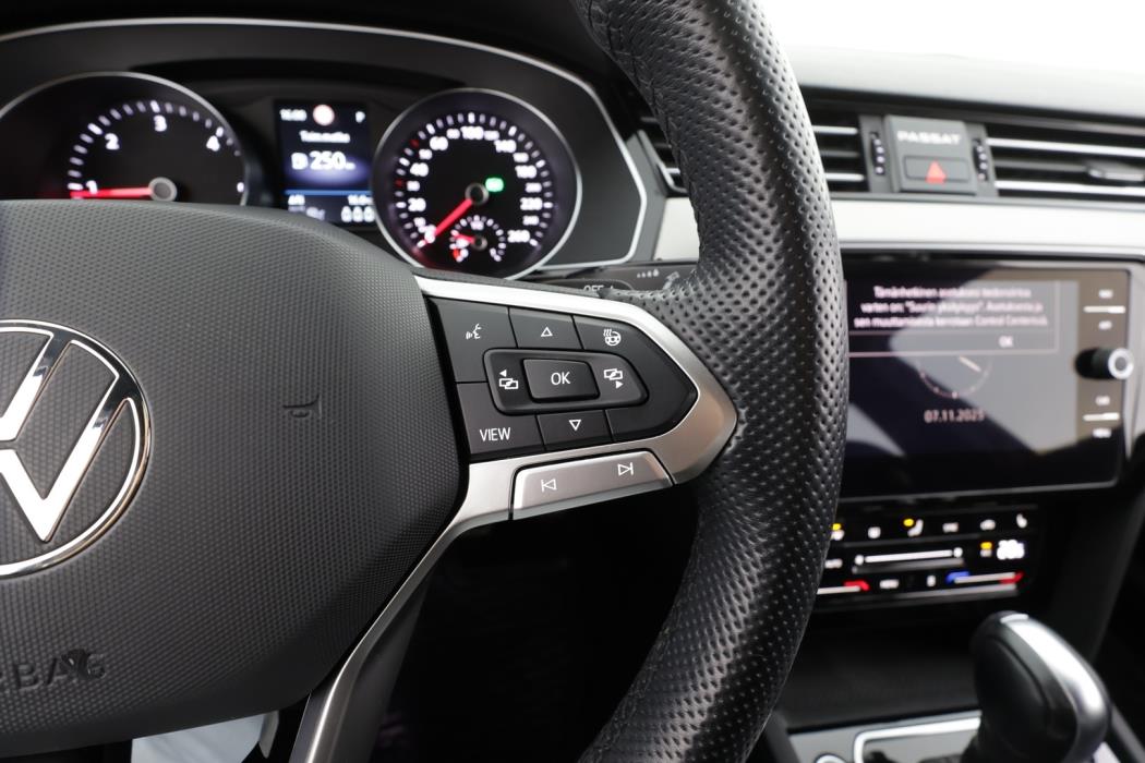 VOLKSWAGEN Passat 2021