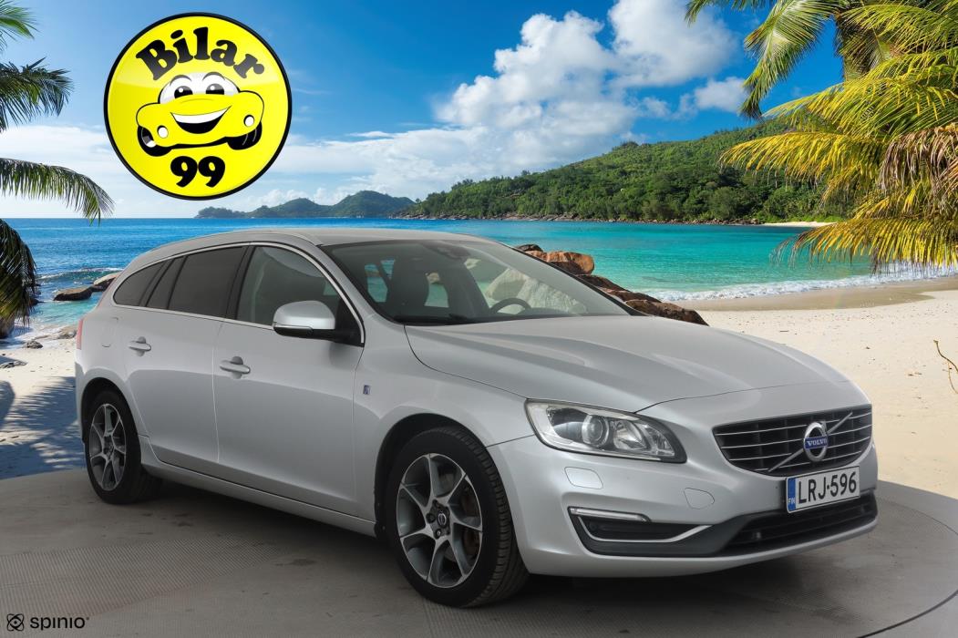VOLVO V60 2015