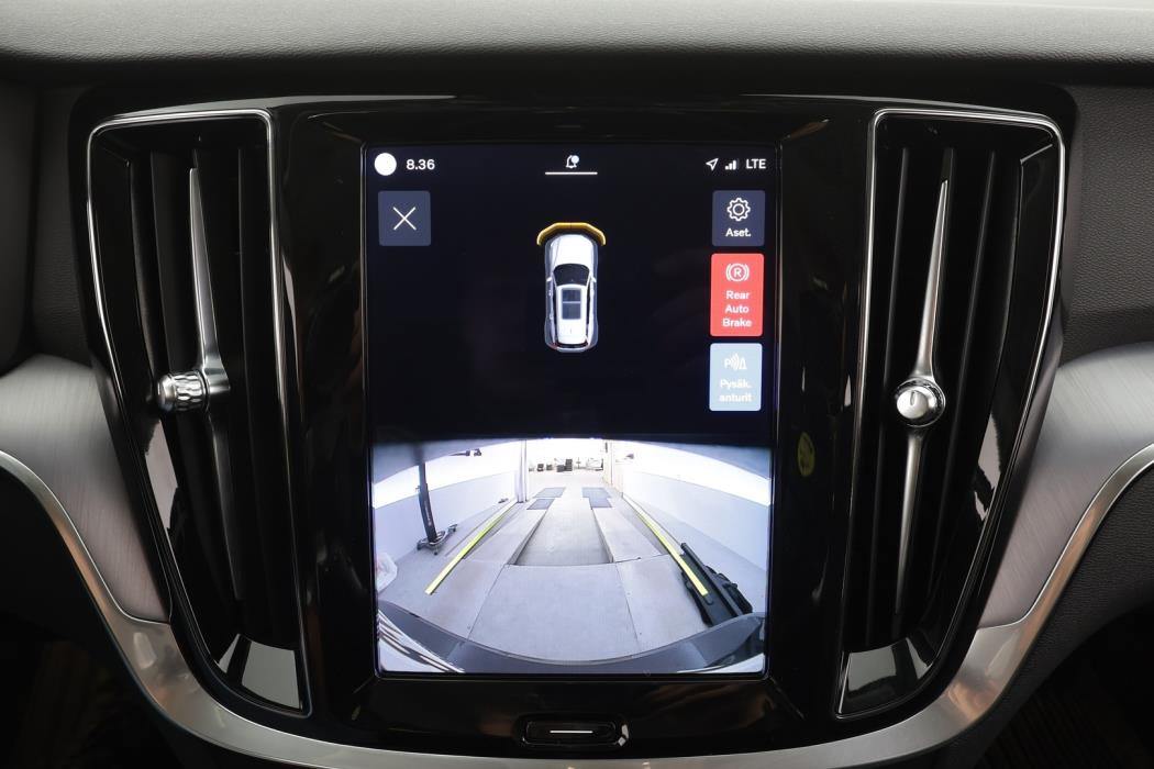 VOLVO V60 2023