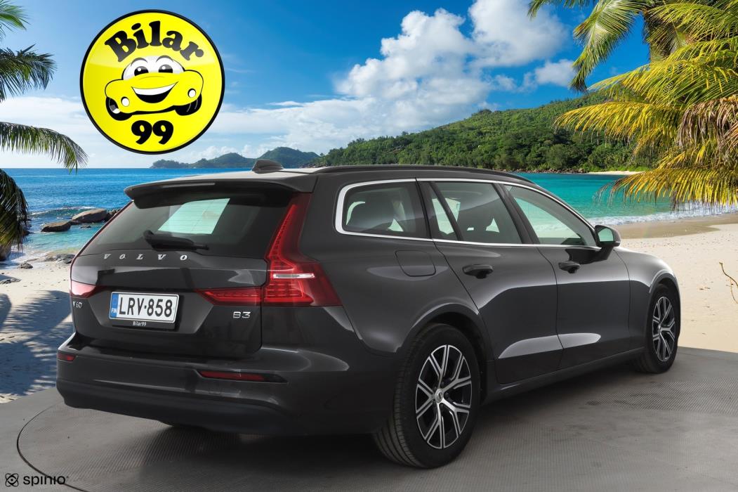 VOLVO V60 2023