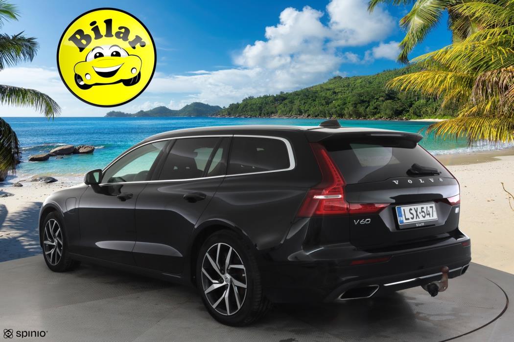 VOLVO V60 2022