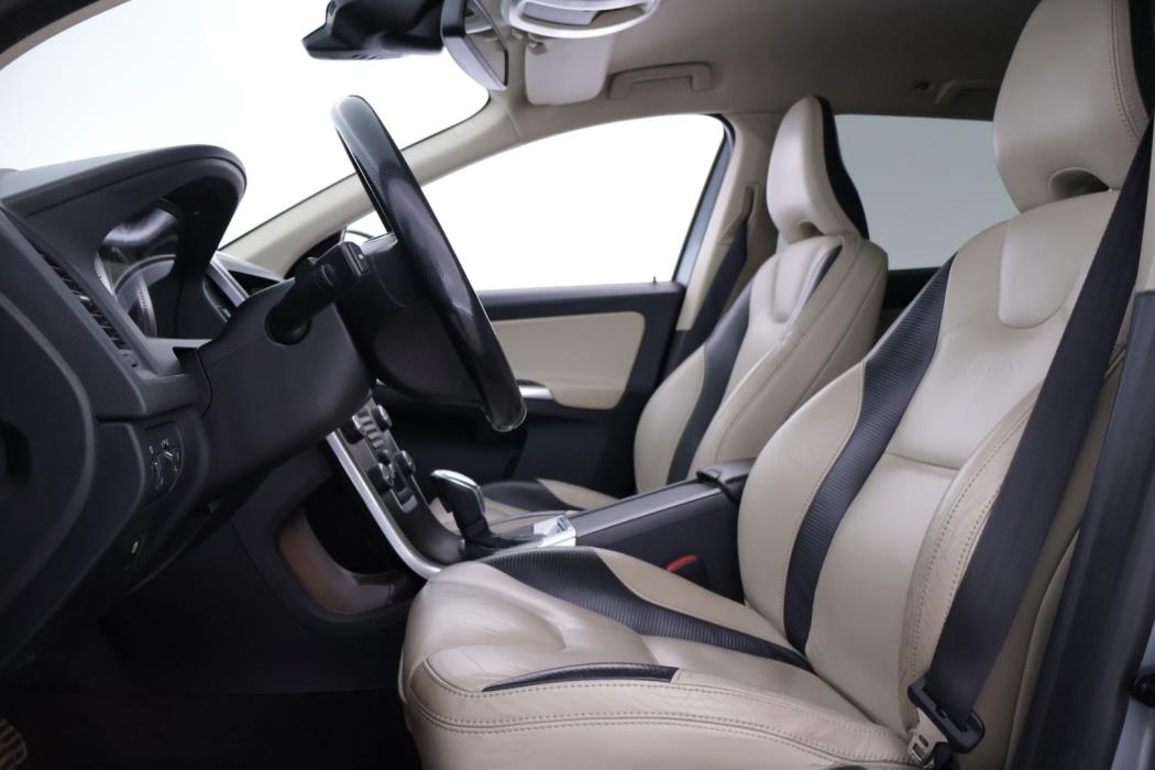 VOLVO XC60 2013
