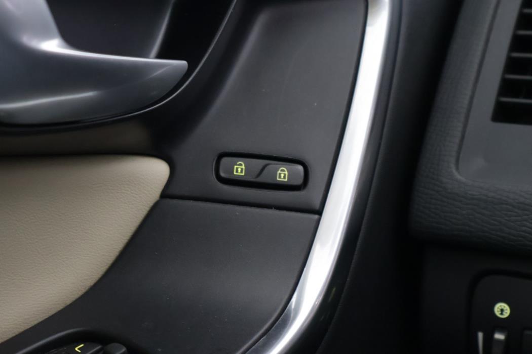 VOLVO XC60 2013