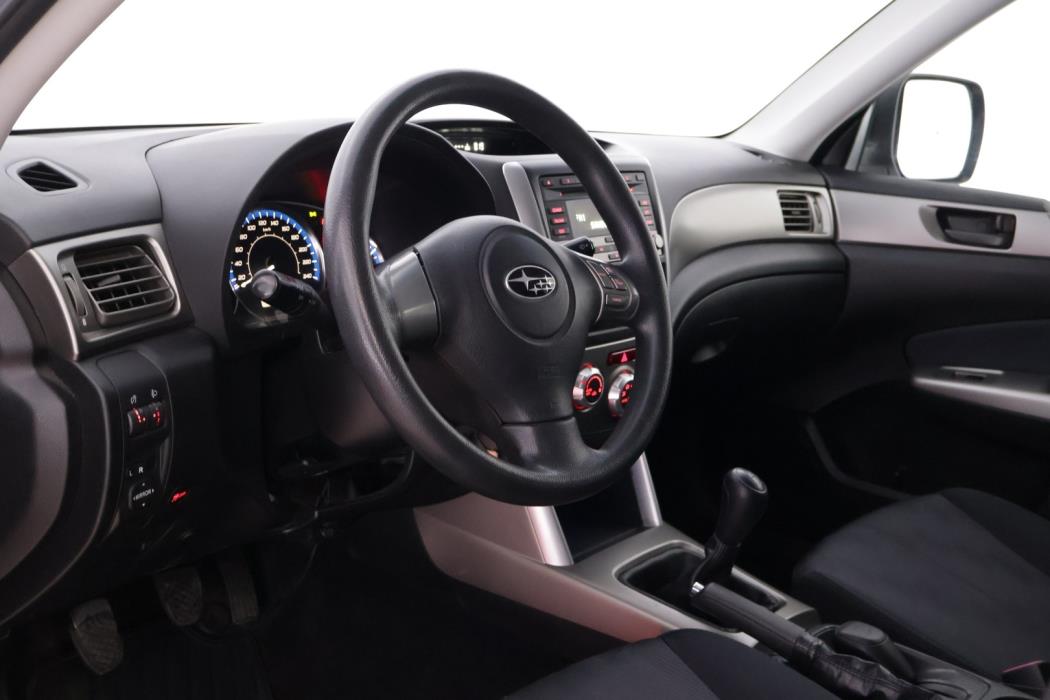 SUBARU Forester 2010