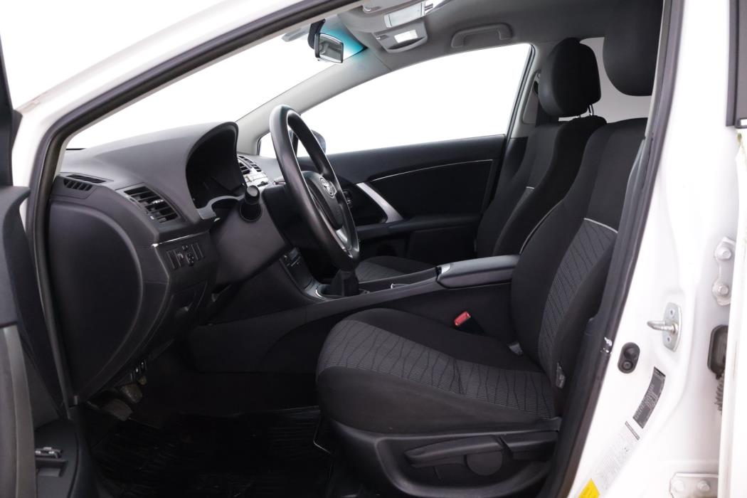 TOYOTA Avensis 2014