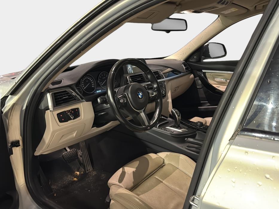 BMW 330 2016