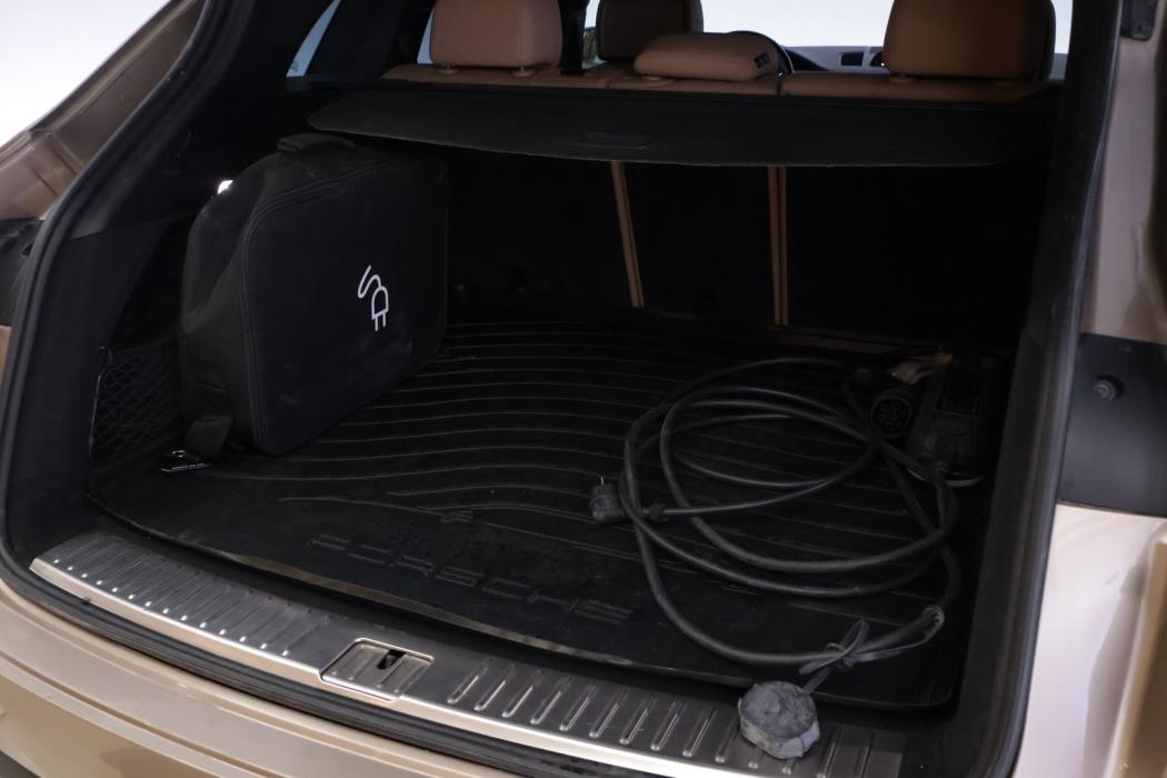 PORSCHE Cayenne 2019