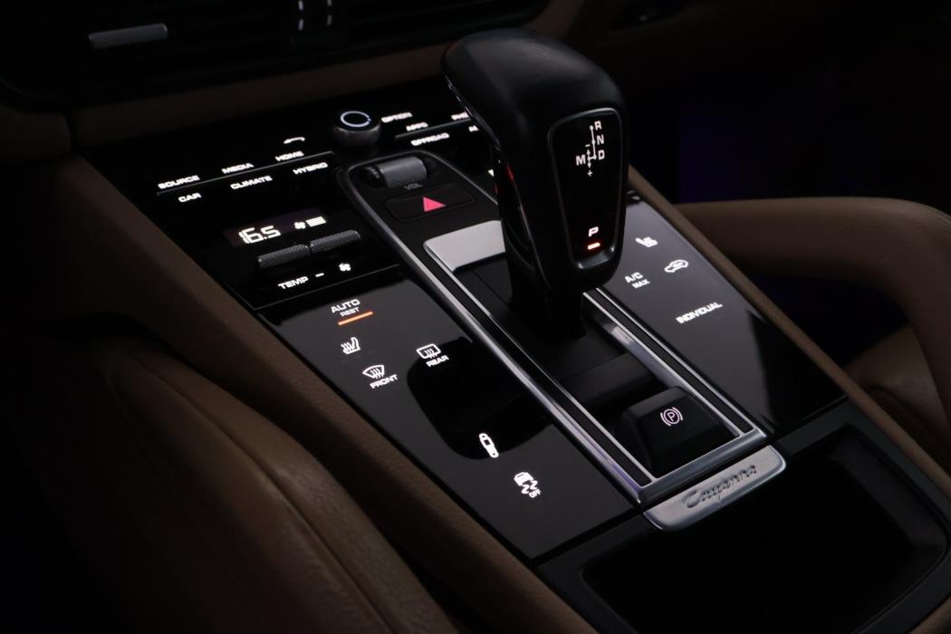 PORSCHE Cayenne 2019