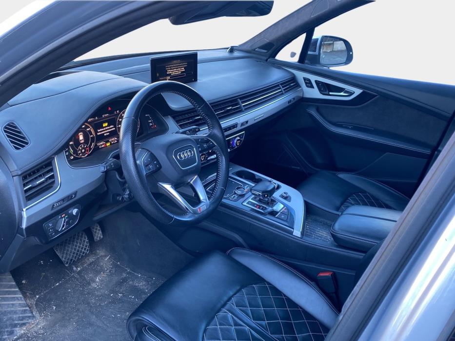 AUDI Q7 2017