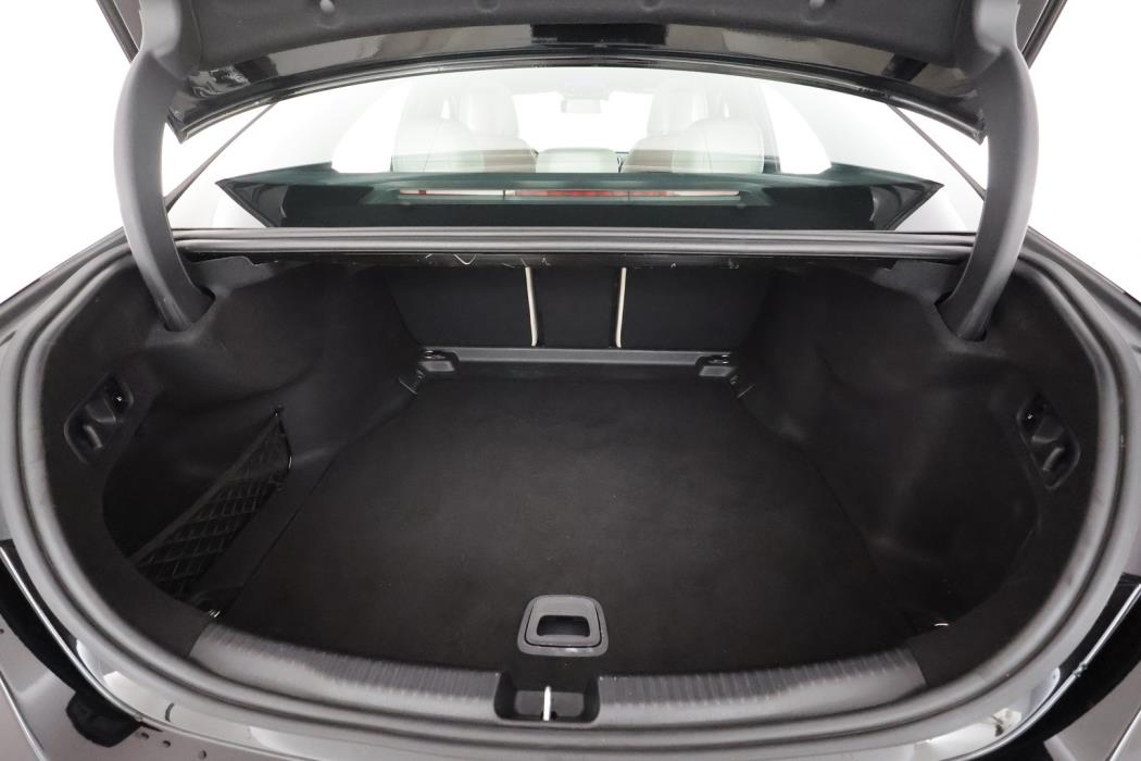 MERCEDES-BENZ C 2023