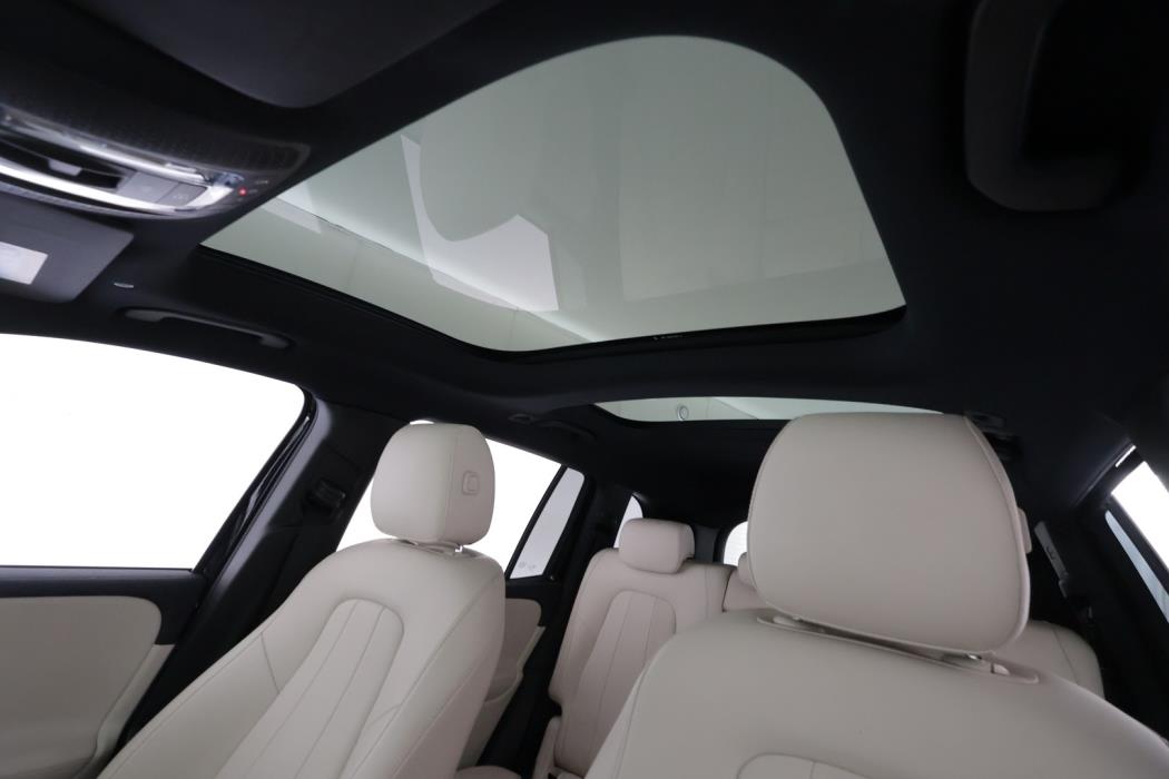 MERCEDES-BENZ EQB 2023